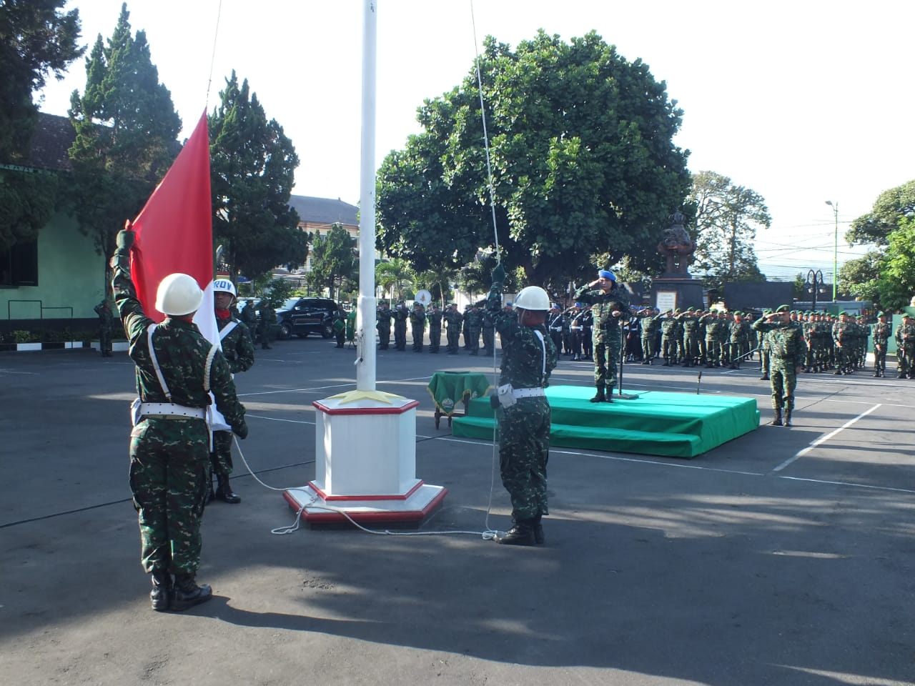 Upacara minggu militer Tingkatkan Nasionalisme prajurit Korem 073/Makutarama